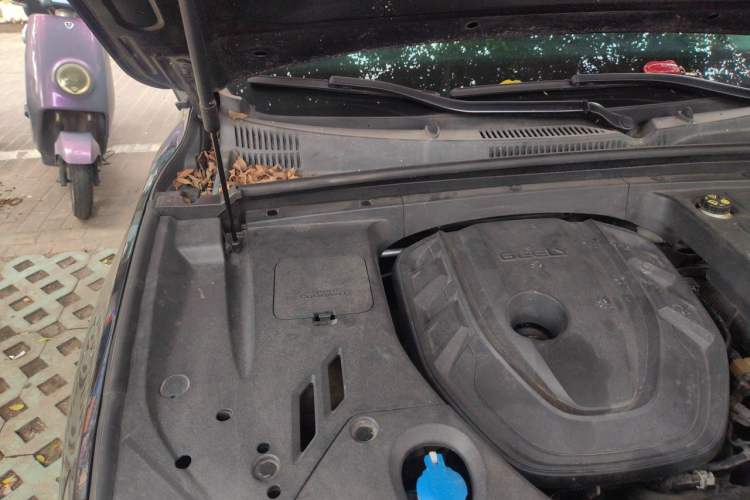 Used Geely Auto Monjaro 2020 High-Energy Edition 350T Yáoxīngzhě Engine Bay Right
