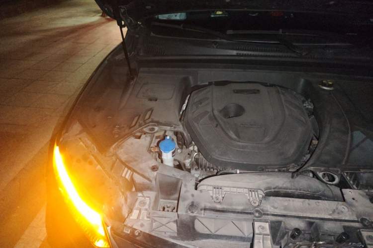 Used Geely Auto Monjaro 2020 High-Energy Edition 350T Yáoxīngzhě Engine Bay Right