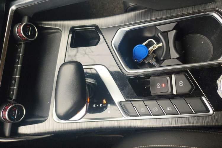 Used Geely Auto Monjaro 2020 High-Energy Edition 350T Yáoxīngzhě Gear Lever