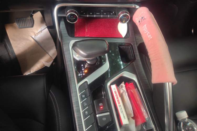 Used Geely Auto Monjaro 2020 High-Energy Edition 350T Yáoxīngzhě Gear Lever