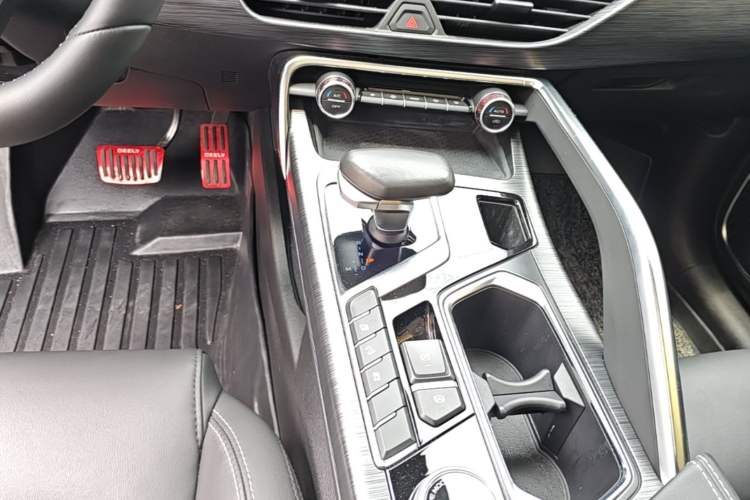 Used Geely Auto Monjaro 2020 High-Energy Edition 350T Yáoxīngzhě Gear Lever