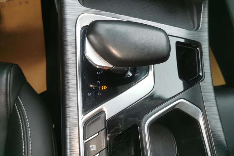 Used Geely Auto Monjaro 2020 High-Energy Edition 350T Yáoxīngzhě Gear Lever
