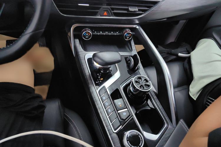 Used Geely Auto Monjaro 2020 High-Energy Edition 350T Yáoxīngzhě Gear Lever