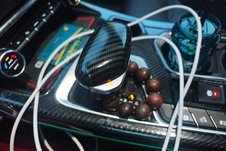 Used Geely Auto Monjaro 2020 High-Energy Edition 350T Yáoxīngzhě Gear Lever