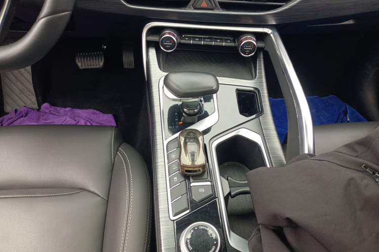 Used Geely Auto Monjaro 2020 High-Energy Edition 350T Yáoxīngzhě Gear Lever