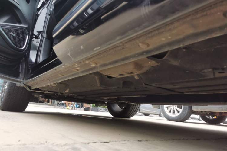 Used Geely Auto Monjaro 2020 High-Energy Edition 350T Yáoxīngzhě Left Side Sill
