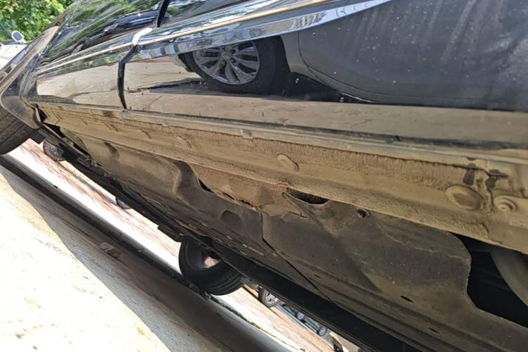 Used Geely Auto Monjaro 2020 High-Energy Edition 350T Yáoxīngzhě Left Side Sill