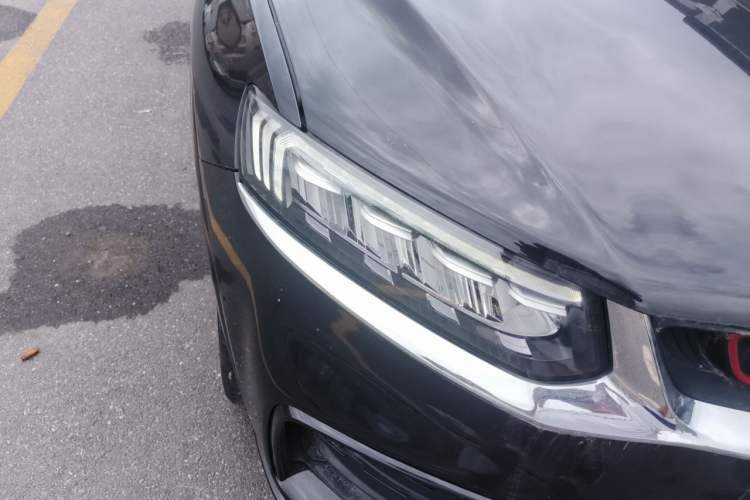 Used Geely Auto Monjaro 2020 High-Energy Edition 350T Yáoxīngzhě Right Front Headlight