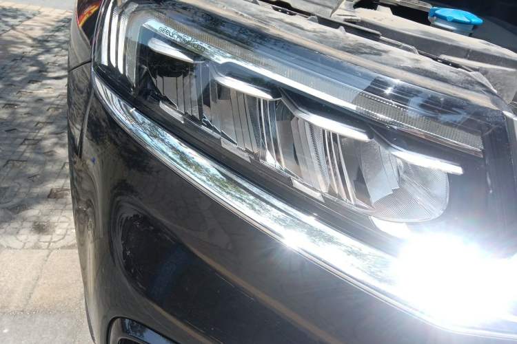 Used Geely Auto Monjaro 2020 High-Energy Edition 350T Yáoxīngzhě Right Front Headlight