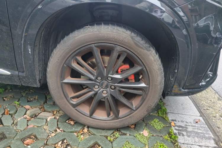 Used Geely Auto Monjaro 2020 High-Energy Edition 300T Yáoxīngzhě Right Front Wheel Hub