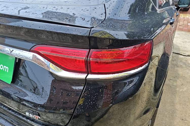 Used Geely Auto Monjaro 2020 High-Energy Edition 350T Yáoxīngzhě Right Rear Taillight