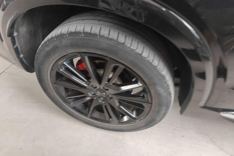 Used Geely Auto Monjaro 2020 High-Energy Edition 350T Yáoxīngzhě Right Rear Wheel Hub