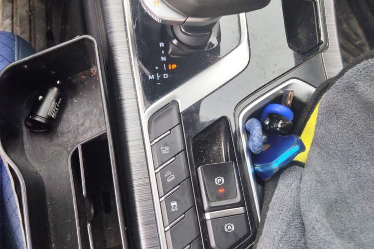 Used Geely Auto Monjaro 2020 High-Energy Edition 350T Yáoxīngzhě Gear Lever