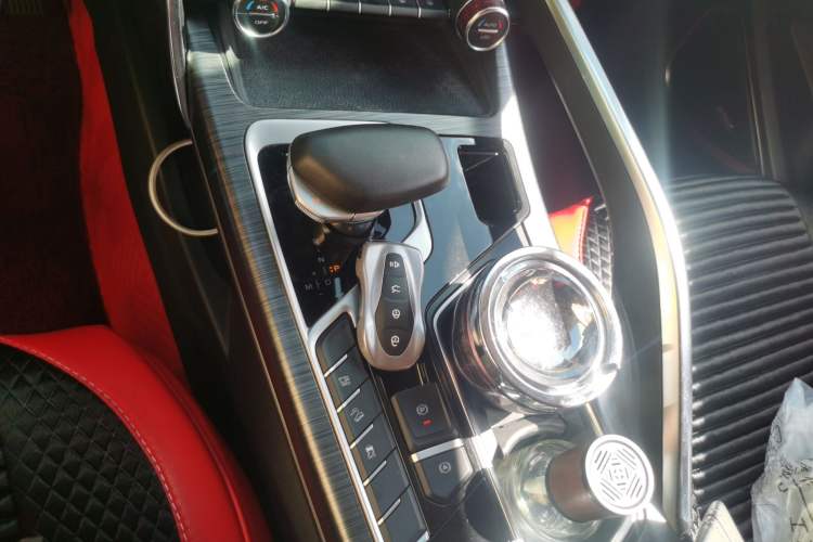 Used Geely Auto Monjaro 2020 High-Energy Edition 350T Phantom Knight AWD Gear Lever