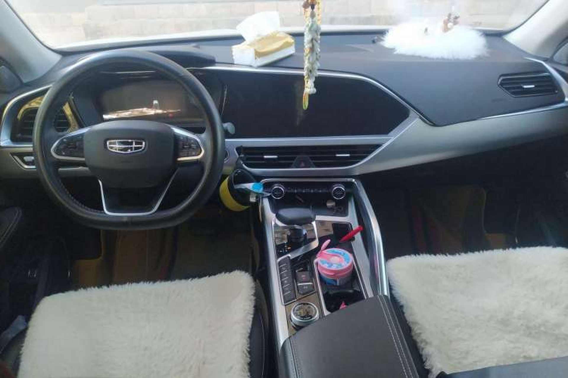 Used Geely Auto Monjaro 2020 High-Energy Edition 300T Yáoxīngzhě Center Console