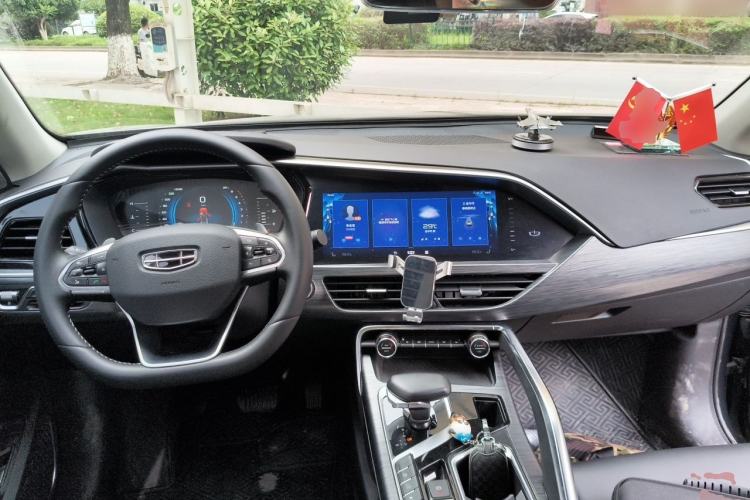 Used Geely Auto Monjaro 2020 High-Energy Edition 350T Yáoxīngzhě Center Console