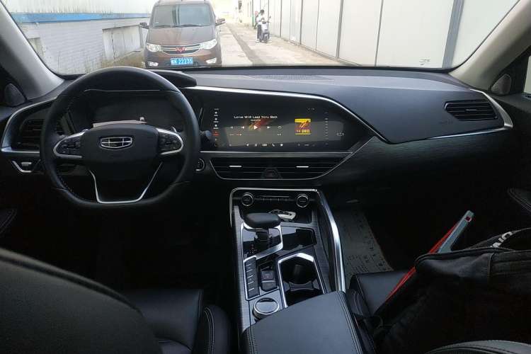Used Geely Auto Monjaro 2020 High-Energy Edition 350T Yáoxīngzhě Center Console