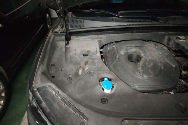 Used Geely Auto Monjaro 2020 High-Energy Edition 350T Yáoxīngzhě Engine Bay Right