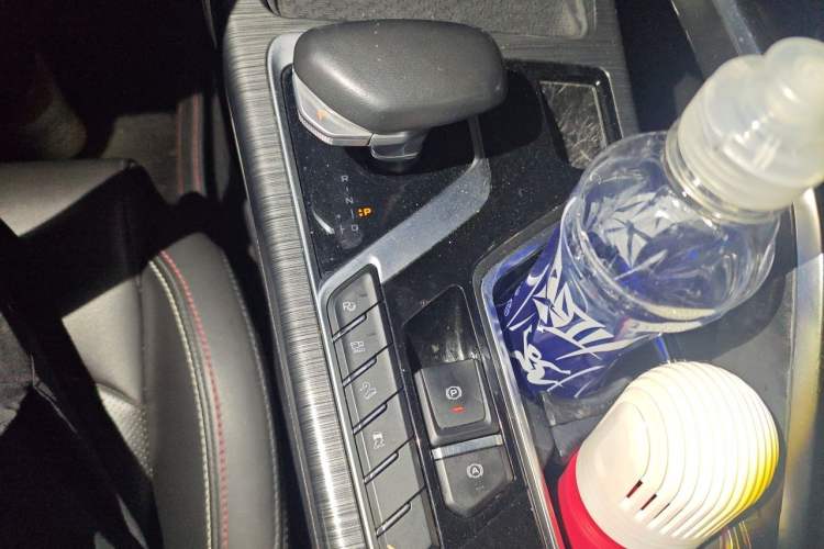 Used Geely Auto Monjaro 2020 High-Energy Edition 350T Yuxingzhe Gear Lever