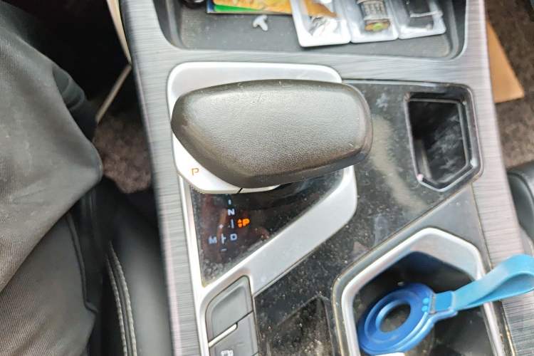 Used Geely Auto Monjaro 2020 High-Energy Edition 350T Yáoxīngzhě Gear Lever