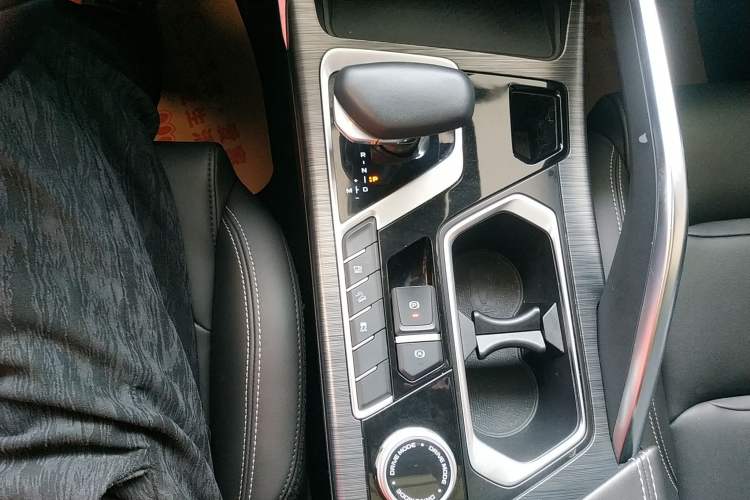Used Geely Auto Monjaro 2020 High-Energy Edition 350T Yáoxīngzhě Gear Lever