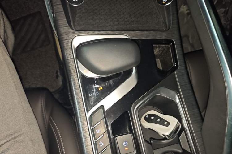 Used Geely Auto Monjaro 2020 High-Energy Edition 350T Yáoxīngzhě Gear Lever