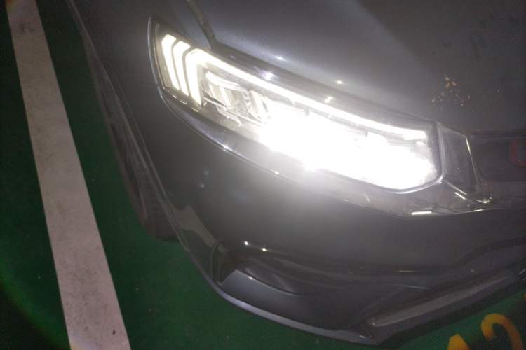 Used Geely Auto Monjaro 2020 High-Energy Edition 350T Yáoxīngzhě Right Front Headlight