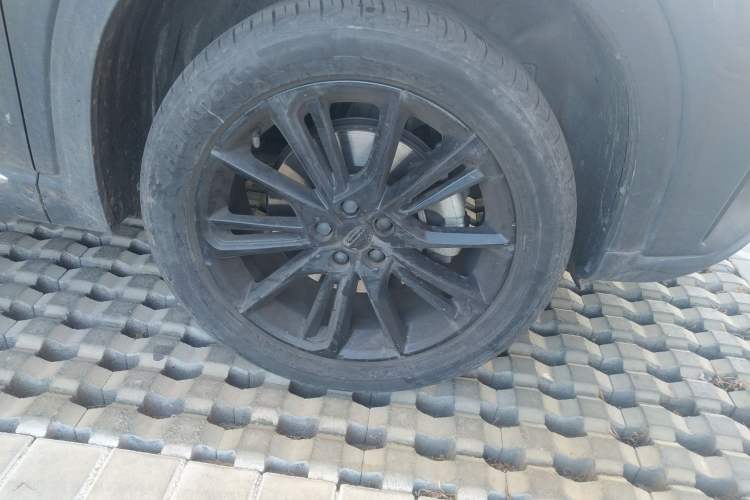 Used Geely Auto Monjaro 2020 High-Energy Edition 300T Yáoxīngzhě Right Front Wheel Hub