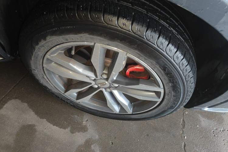 Used Geely Auto Monjaro 2020 High-Energy Edition 350T Yáoxīngzhě Right Front Wheel Hub