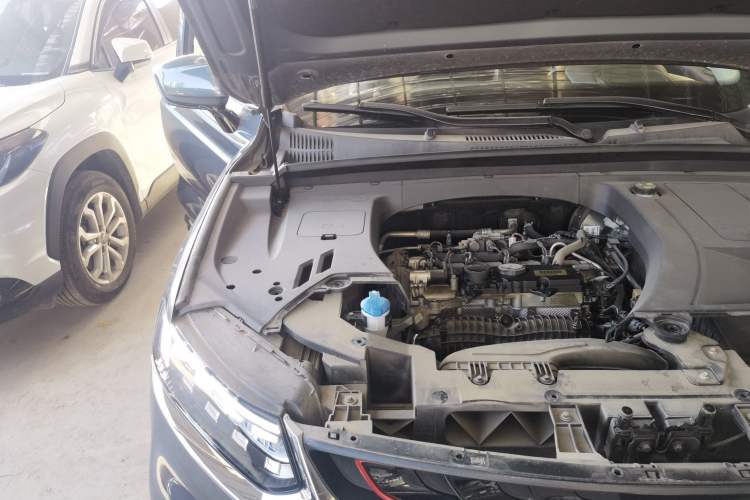 Used Geely Auto Monjaro 2020 High-Energy Edition 350T Yáoxīngzhě Engine Bay Right