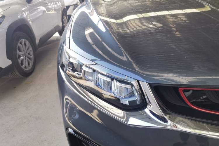 Used Geely Auto Monjaro 2020 High-Energy Edition 350T Yáoxīngzhě Right Front Headlight