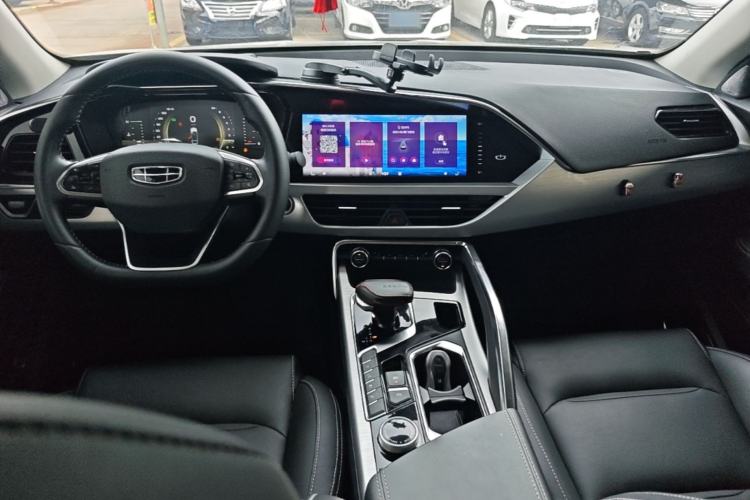 Used Geely Auto Monjaro 2020 High-Energy Edition 300T Yáoxīngzhě Center Console