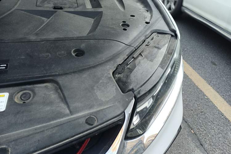 Used Geely Auto Monjaro 2020 High-Energy Edition 350T Yáoxīngzhě Engine Bay Left