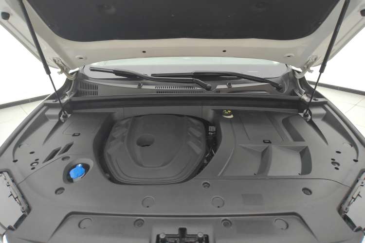 Used Geely Auto Monjaro 2020 High-Energy Edition 350T Yáoxīngzhě Engine Bay