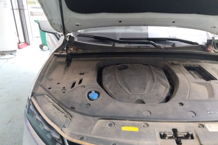 Used Geely Auto Monjaro 2020 High-Energy Edition 300T Yáoxīngzhě Engine Bay Right