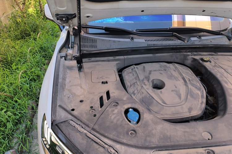 Used Geely Auto Monjaro 2020 High-Energy Edition 350T Yáoxīngzhě Engine Bay Right