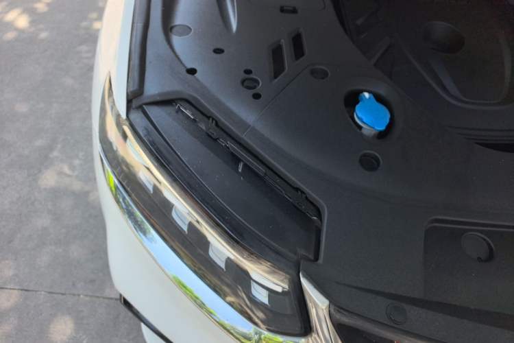 Used Geely Auto Monjaro 2020 High-Energy Edition 350T Yáoxīngzhě Engine Bay Right