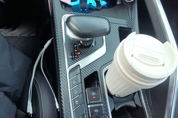 Used Geely Auto Monjaro 2020 High-Energy Edition 350T Yáoxīngzhě Gear Lever