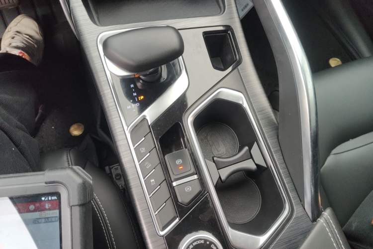 Used Geely Auto Monjaro 2020 High-Energy Edition 350T Yáoxīngzhě Gear Lever