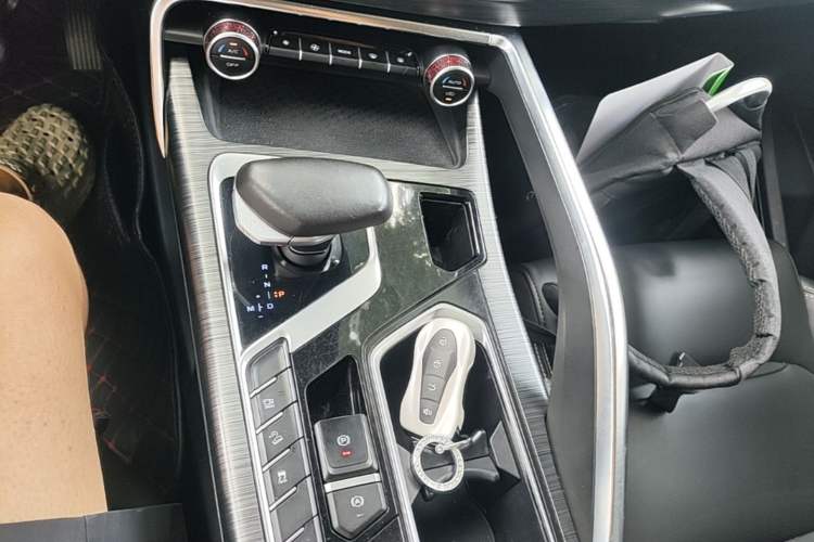 Used Geely Auto Monjaro 2020 High-Energy Edition 350T Yáoxīngzhě Gear Lever