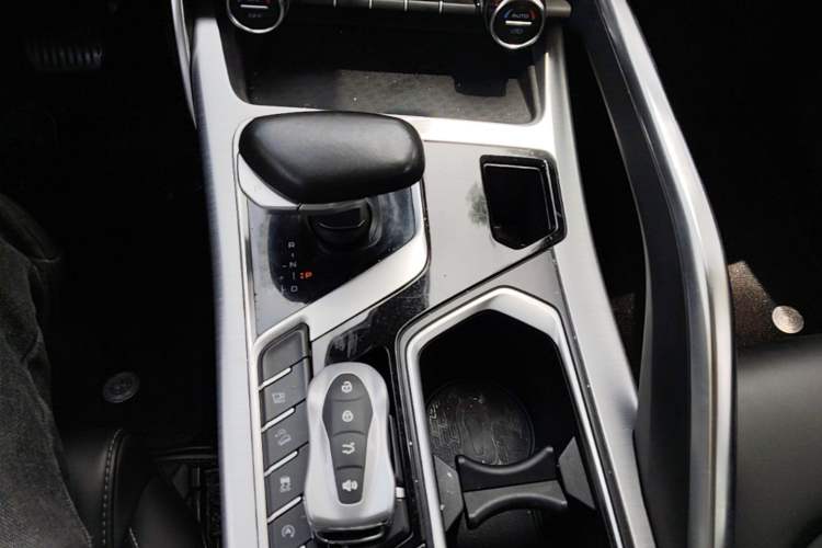 Used Geely Auto Monjaro 2020 High-Energy Edition 300T Yáoxīngzhě Gear Lever