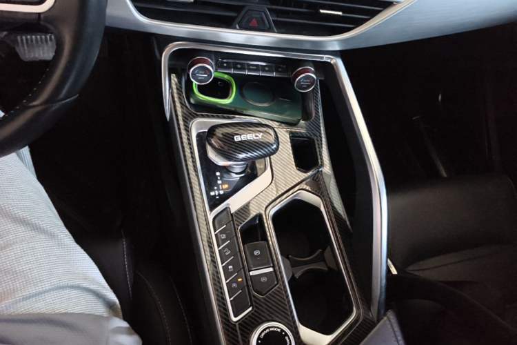 Used Geely Auto Monjaro 2020 High-Energy Edition 300T Yáoxīngzhě Gear Lever