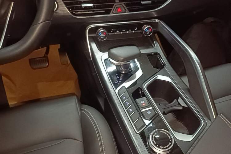 Used Geely Auto Monjaro 2020 High-Energy Edition 350T Yáoxīngzhě Gear Lever