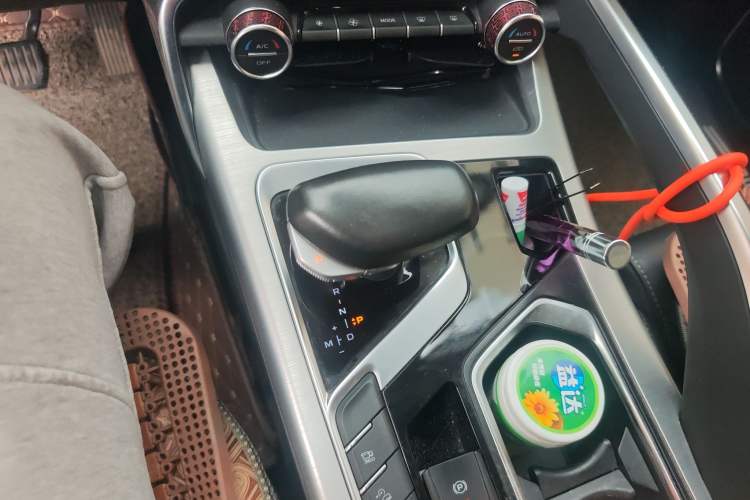 Used Geely Auto Monjaro 2020 High-Energy Edition 300T Yáoxīngzhě Gear Lever