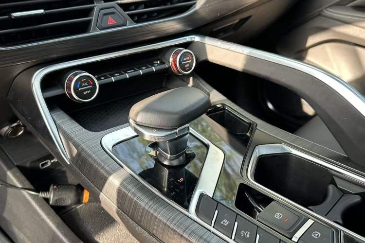 Used Geely Auto Monjaro 2020 High-Energy Edition 350T Yáoxīngzhě Interior 5