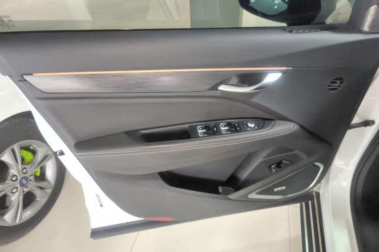 Used Geely Auto Monjaro 2020 High-Energy Edition 350T Yáoxīngzhě Left Front Door Interior