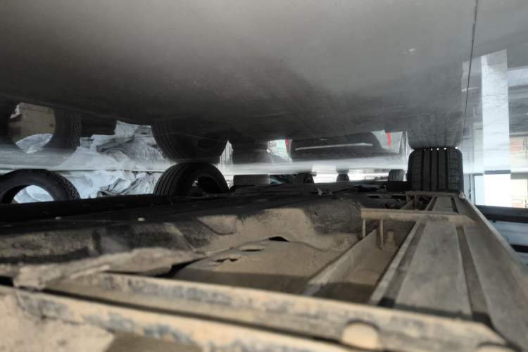 Used Geely Auto Monjaro 2020 High-Energy Edition 350T Yáoxīngzhě Left Side Sill