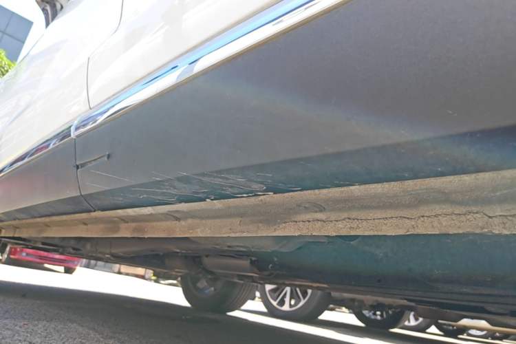 Used Geely Auto Monjaro 2020 High-Energy Edition 260T Rui Xingzhe Left Side Sill