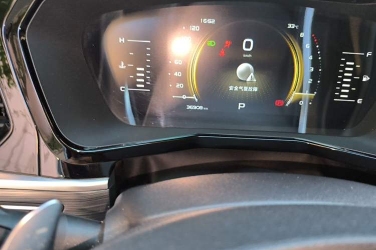 Used Geely Auto Monjaro 2020 High-Energy Edition 350T Yáoxīngzhě Odometer Close Up