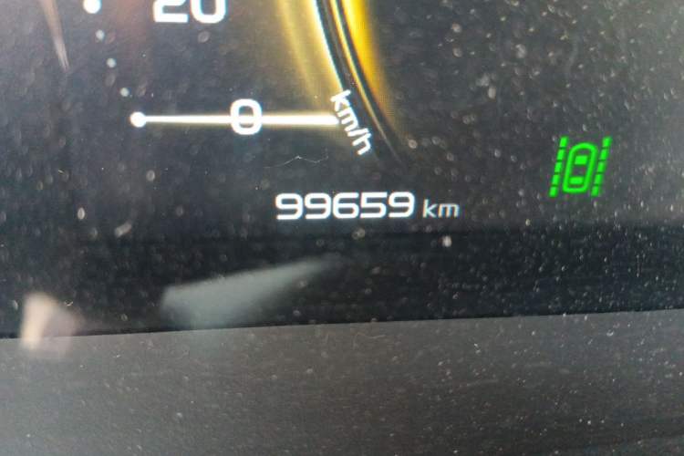 Used Geely Auto Monjaro 2020 High-Energy Edition 350T Yáoxīngzhě Odometer Close Up